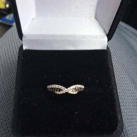 Meet your Posher, Jason - Picture 7 of 8